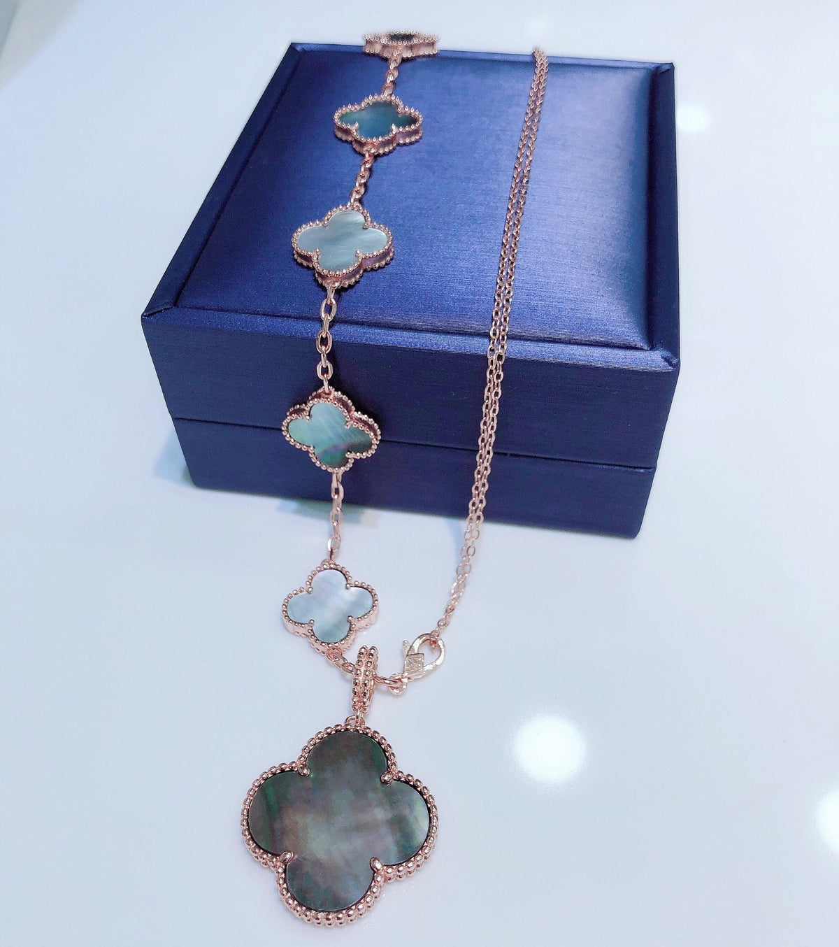 [MIRA]COMBINED BRACELET 5 MOTIFS AND NECKLACE DARK MOP ROSE GOLD