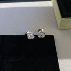 [MIRA]CLOVER MINI DIAMOND STUD EARRINGS